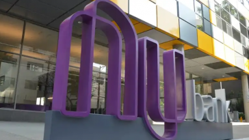 Nubank passa o Santander e se torna o quinto maior banco do Brasil em número de clientes