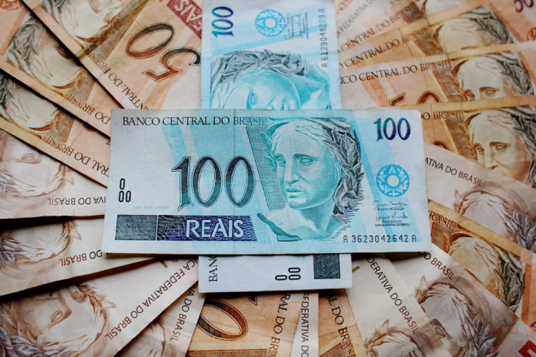 Como consultar e resgatar dinheiro esquecido em bancos no Brasil
