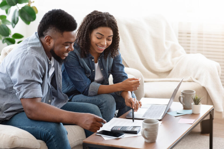 Planejamento financeiro para casais: como priorizar sonhos e evitar dívidas?