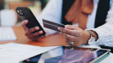Como usar o cartão de crédito na Black Friday 2025
