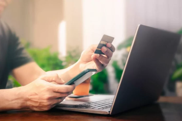 Os melhores cartões com cashback [2025]